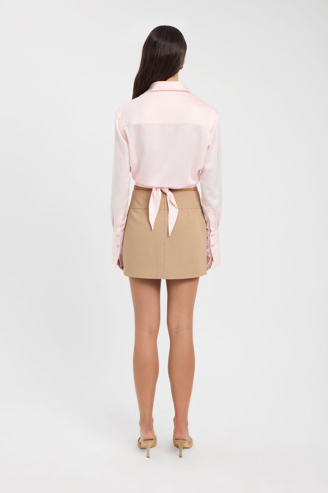 Displaying the Palermo Shirt womens blouse in pink with fitted cut, straight neckline and full sleeves back